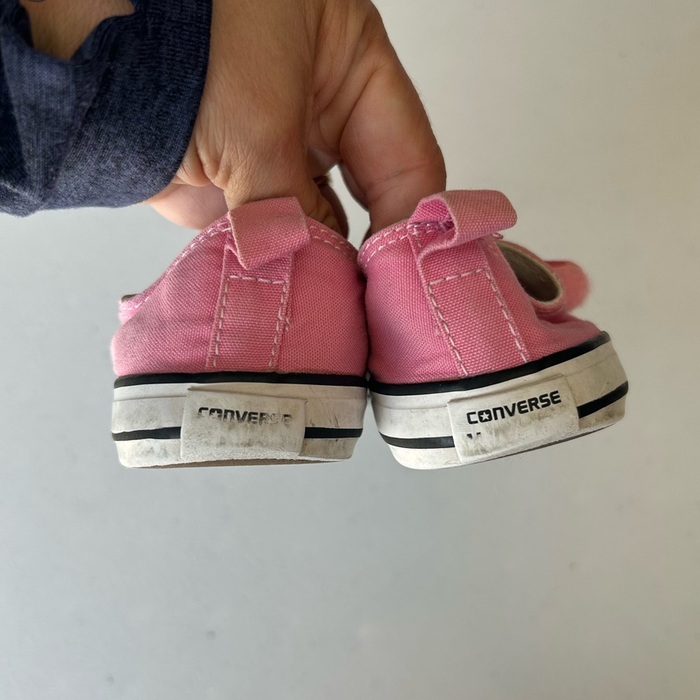 Pink Converse All Star sneakers - Picture 3 of 4